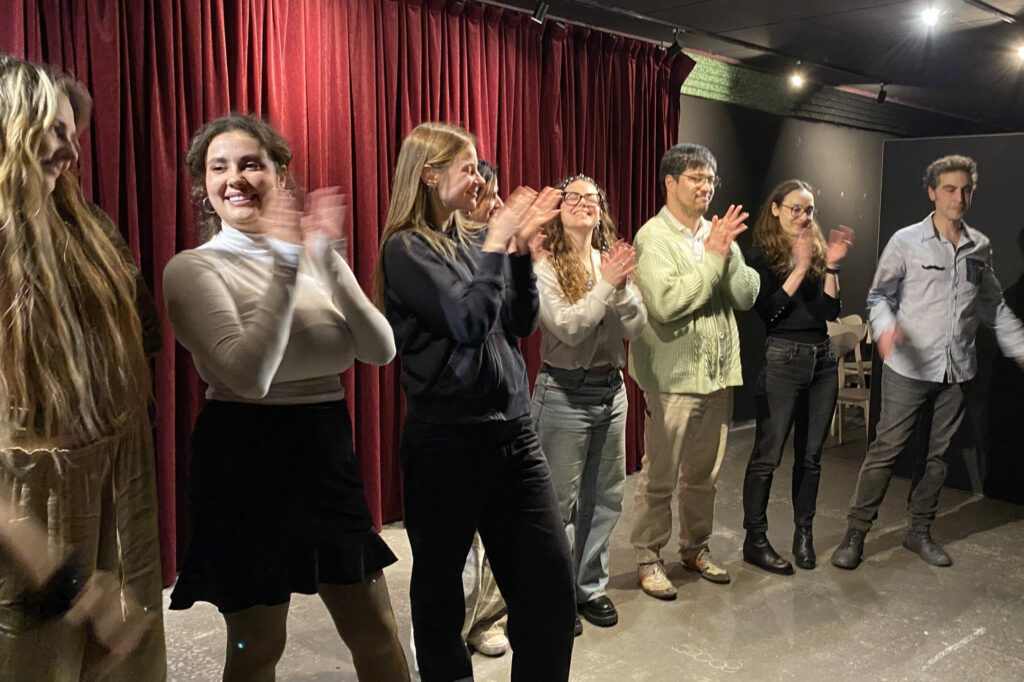 Teatro terapéutico soltar el control miedo a la exposición perfeccionismo constelaciones familiares pnl